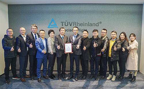 尊龙人生就是博电气获TÜV莱茵全球首张输配电领域碳足迹证书
